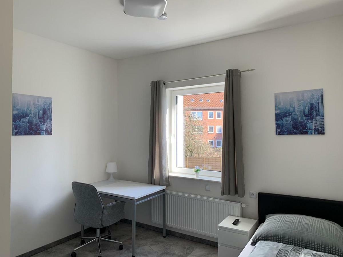 Aparthotel Werftstrasse 9A Kiel Esterno foto